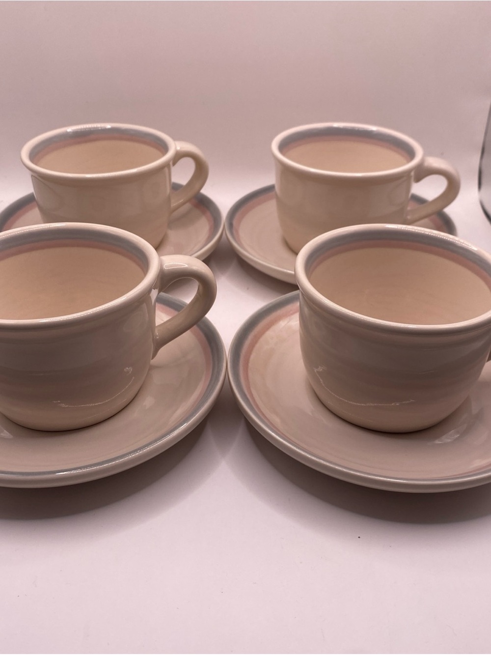 Set of 4 PFALTZGRAFF AURA Cups & Saucers- Pink & Blue Bands